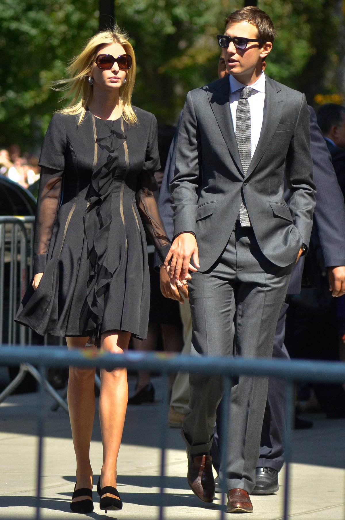 Tons Of Celebrities Showed Up For Joan Rivers' NYC Funeral Today | www.bullfax.com1200 x 1808