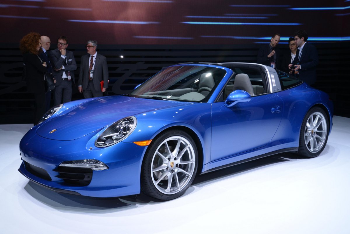 The 17 Coolest Cars At Detroit Auto Show Www Bullfax Porsche Showed Off The New 911 Targa 4 And 4s Ful Sports Cars That Start