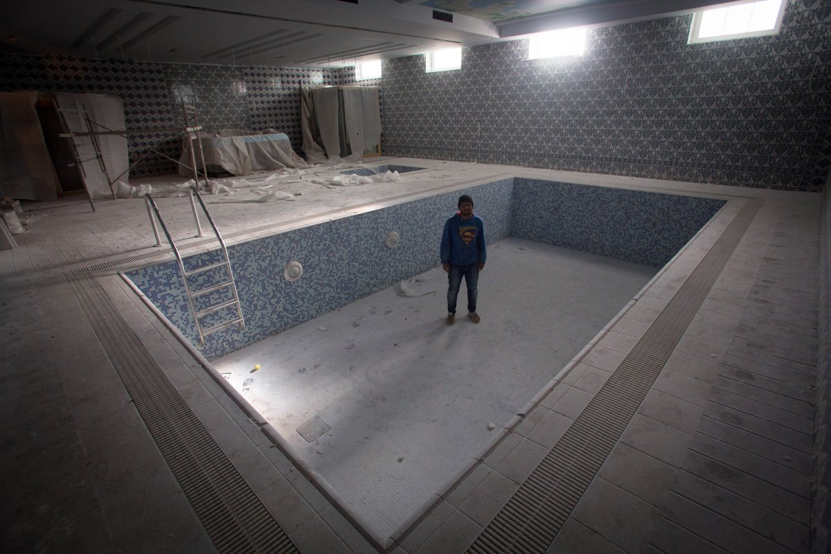 A Ty In Iraq Is Building 20 Million Replica Of The White Iraq White House